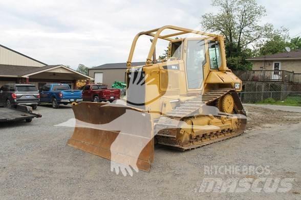 CAT D6N XL Buldozer sobre oruga