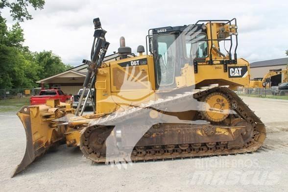 CAT D6T LGP Buldozer sobre oruga
