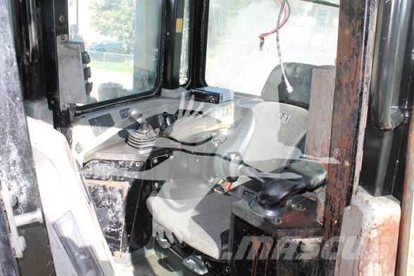 CAT D6T LGP Buldozer sobre oruga