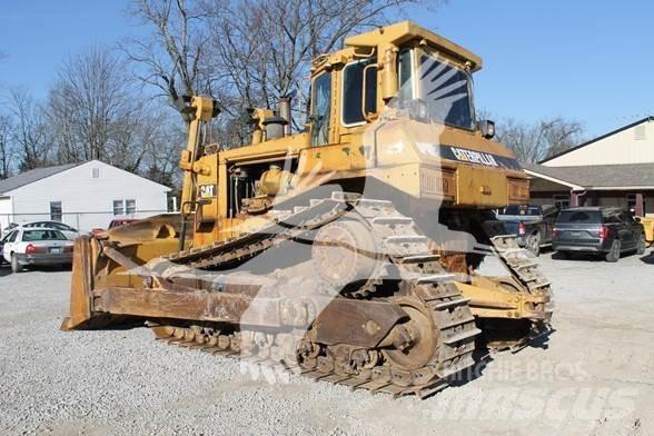 CAT D8N Buldozer sobre oruga