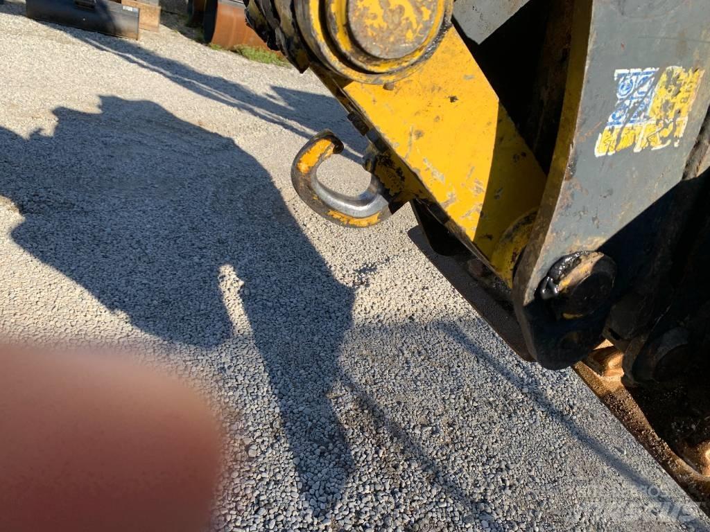Komatsu PC 88 MR-10 Excavadoras de cadenas