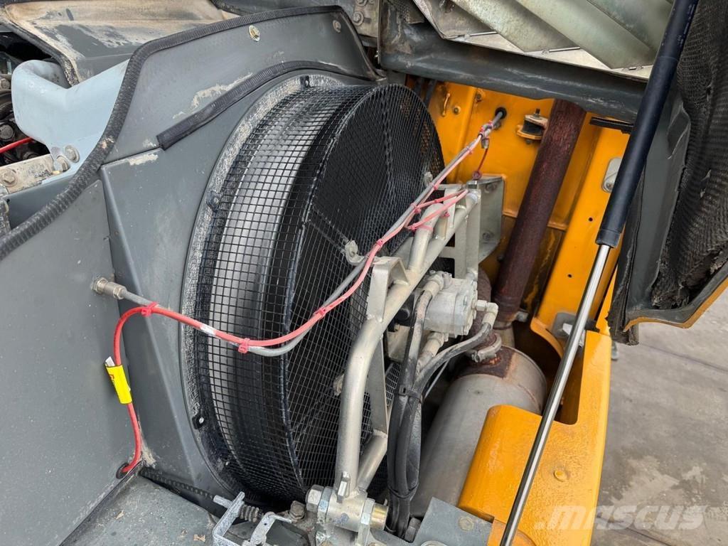 Liebherr A 316 Excavadoras de manutención