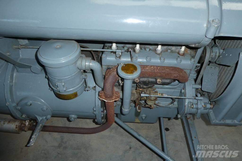 Ferguson type a Tractores
