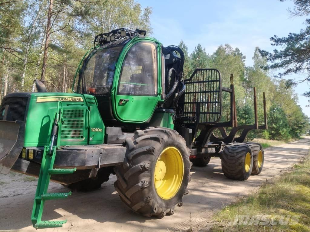 John Deere 1010 E Autocargadoras