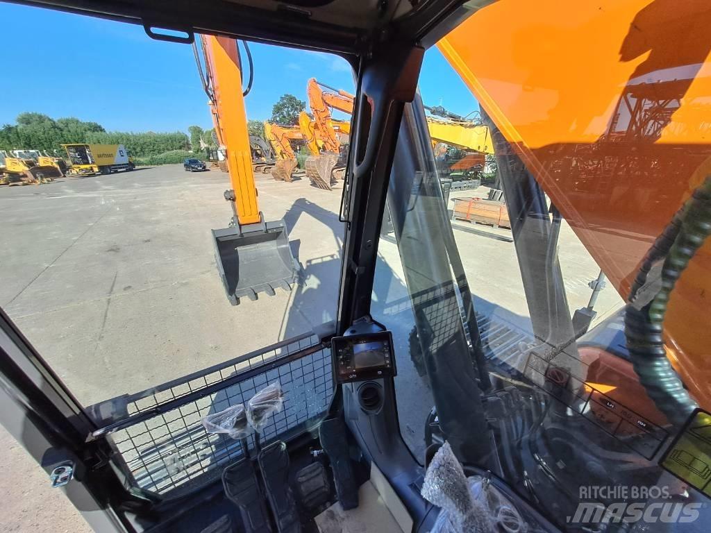 Develon DX300LC-7M Excavadoras de cadenas