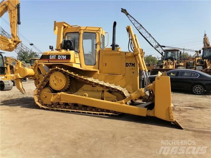 CAT D 7 H Buldozer sobre oruga