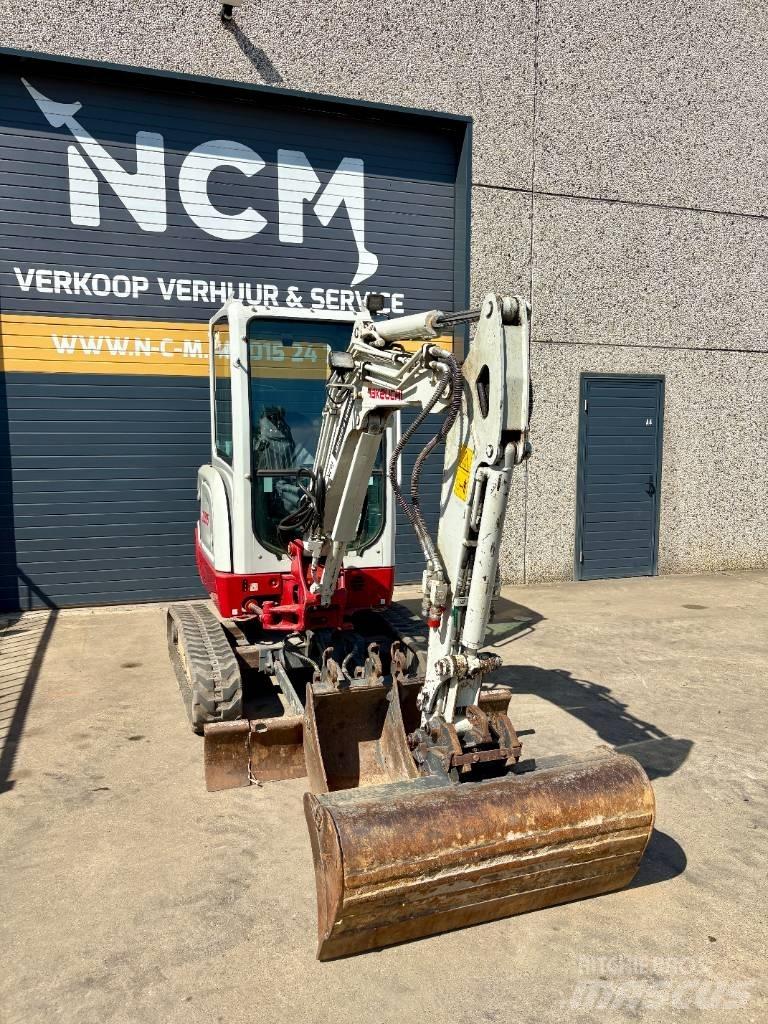 Takeuchi TB 225 Mini excavadoras < 7t