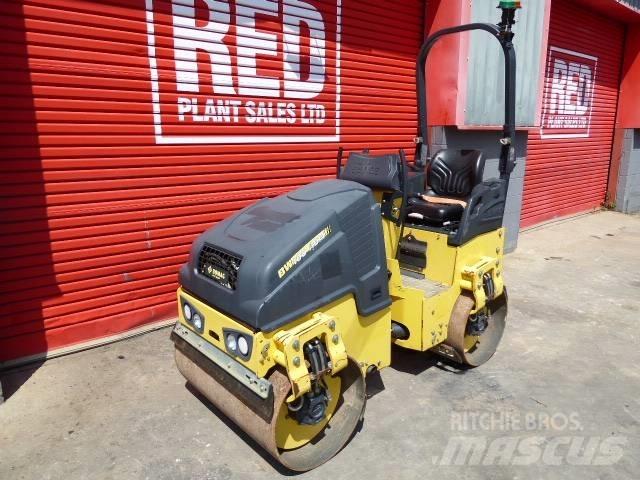 Bomag BW 100 AD M-5 Rodillos de doble tambor