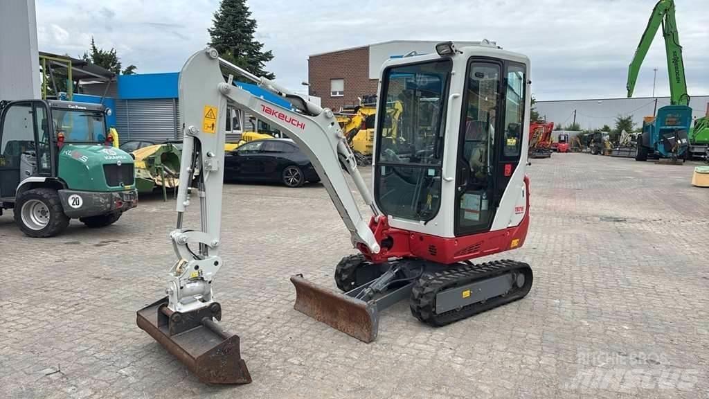 Takeuchi TB216 A Mini excavadoras < 7t