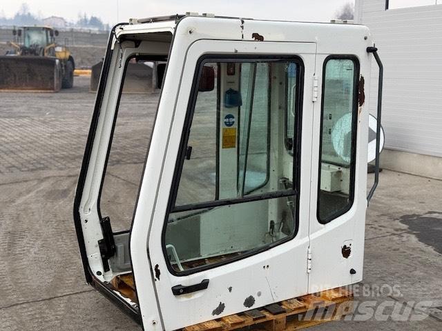 Liebherr R 944 B CAB Cabinas e interior