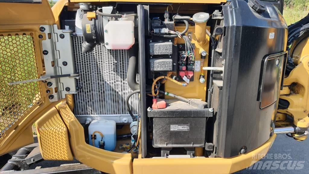 CAT 302.7 DCR 07A Mini excavadoras < 7t