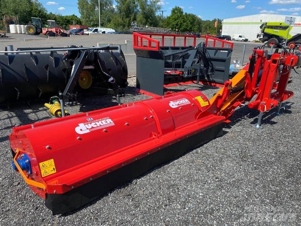 Dücker USM 26 Otros equipos usados para la recolección de forraje