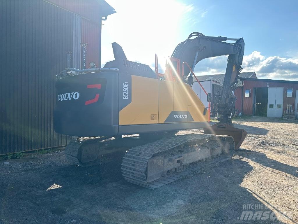 Volvo EC 250 EL Excavadoras de cadenas