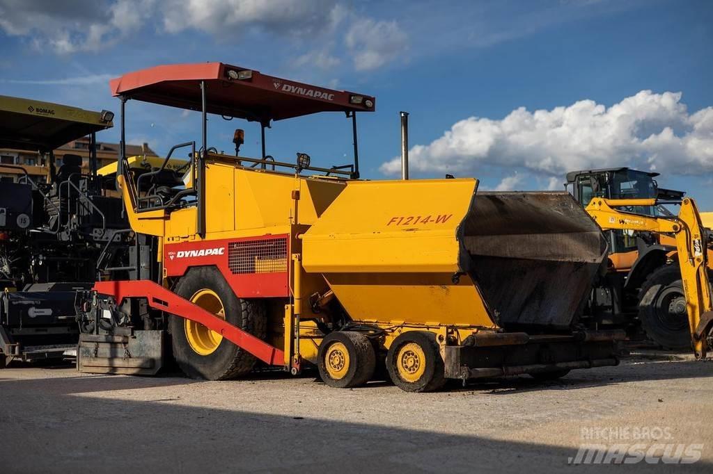 Dynapac F121-4W Asfaltadoras