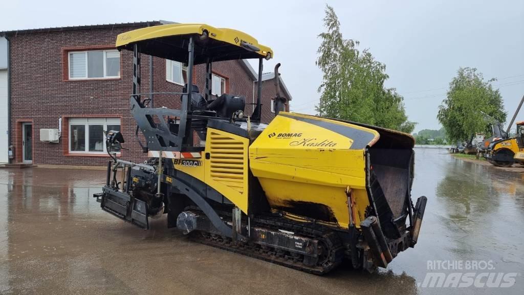 Bomag BF 300 Asfaltadoras