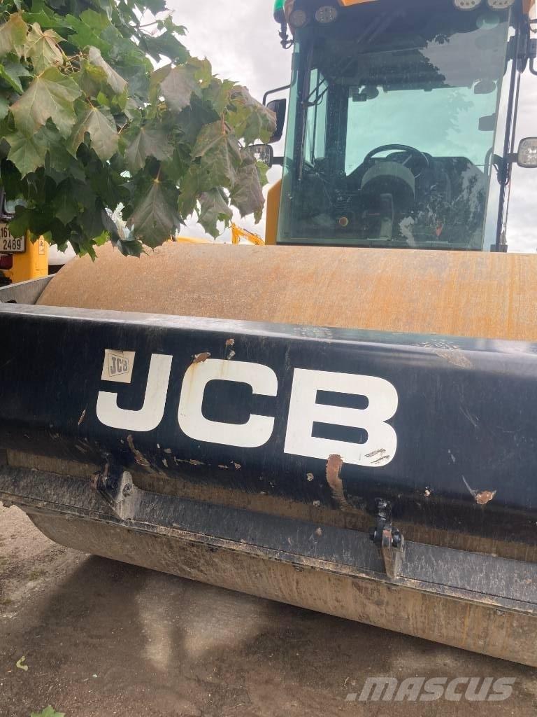 JCB VM137 2015 Rodillos de un solo tambor