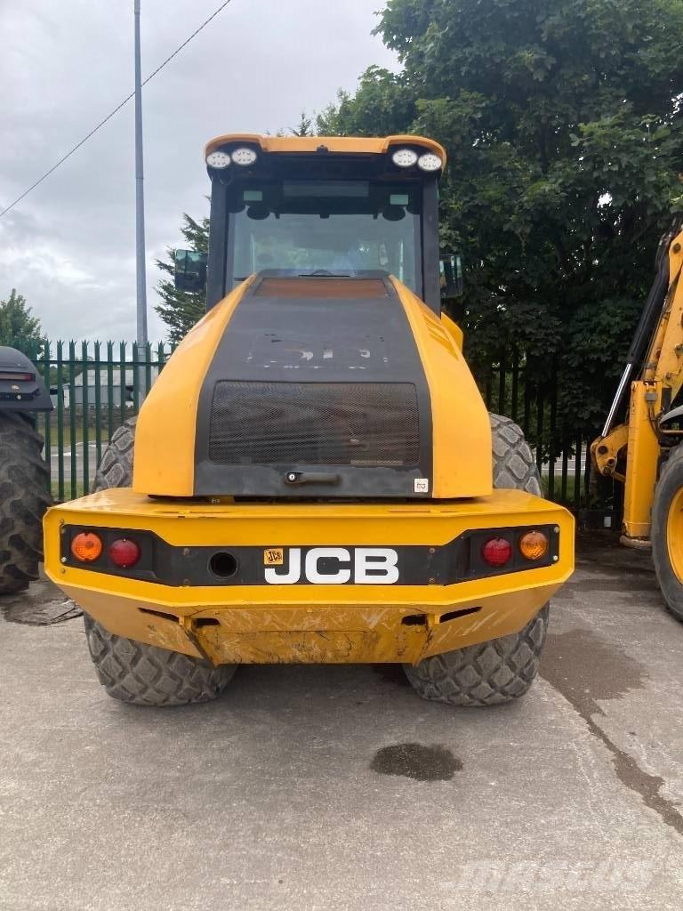 JCB VM137 2015 Rodillos de un solo tambor