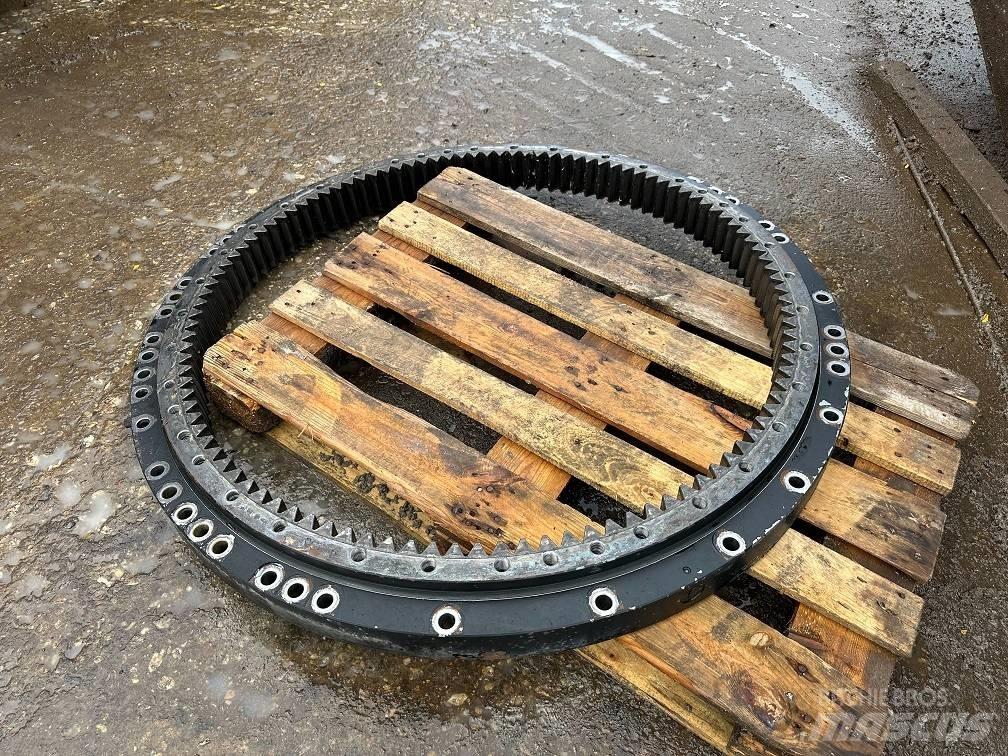 CAT 323 slew ring Ejes