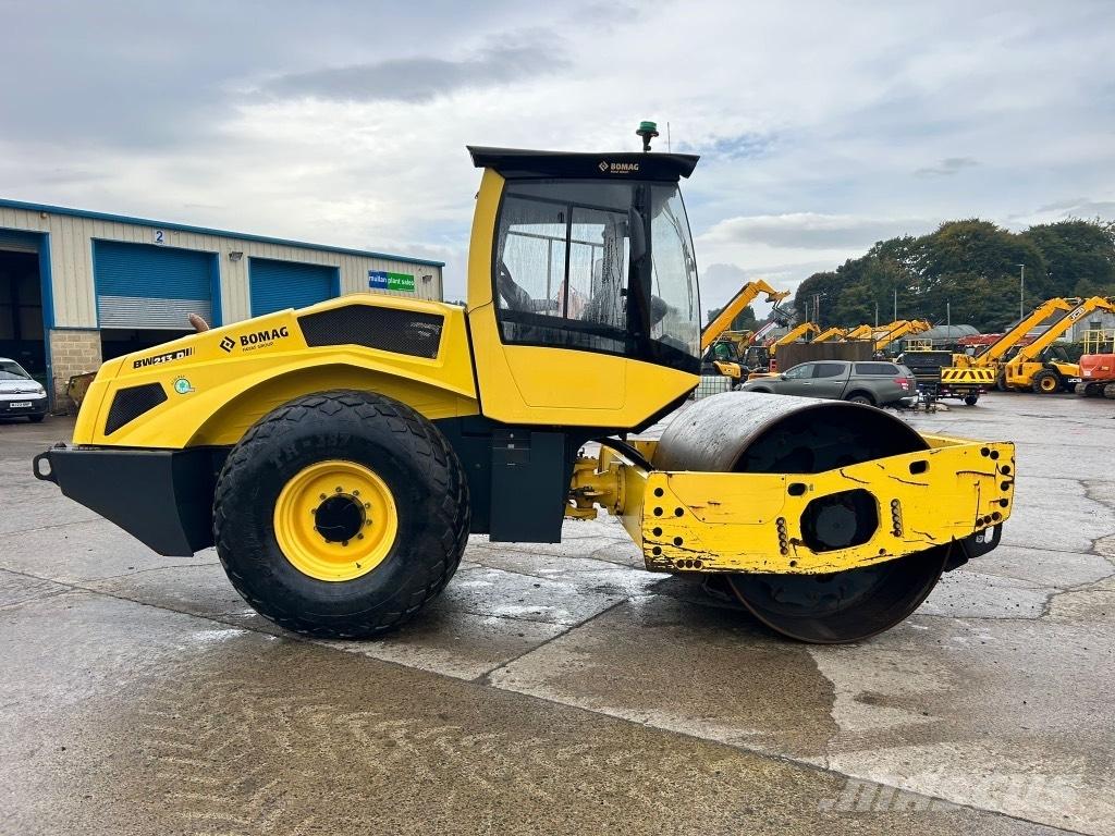 Bomag BW213 D-5 Rodillos de un solo tambor