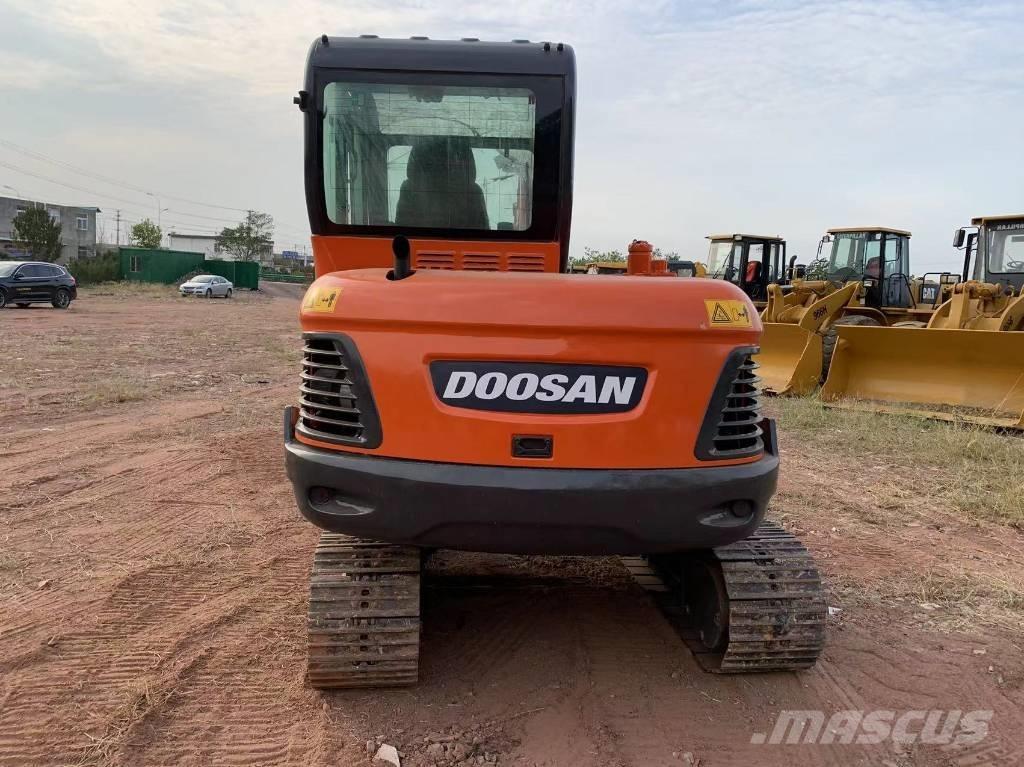 Doosan DX 55 Mini excavadoras < 7t