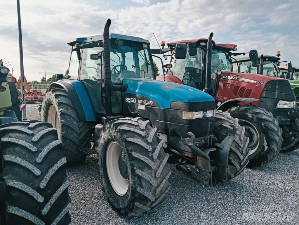 New Holland 8560 Tractores