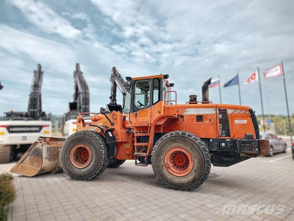 Doosan DL 300 Cargadoras sobre ruedas
