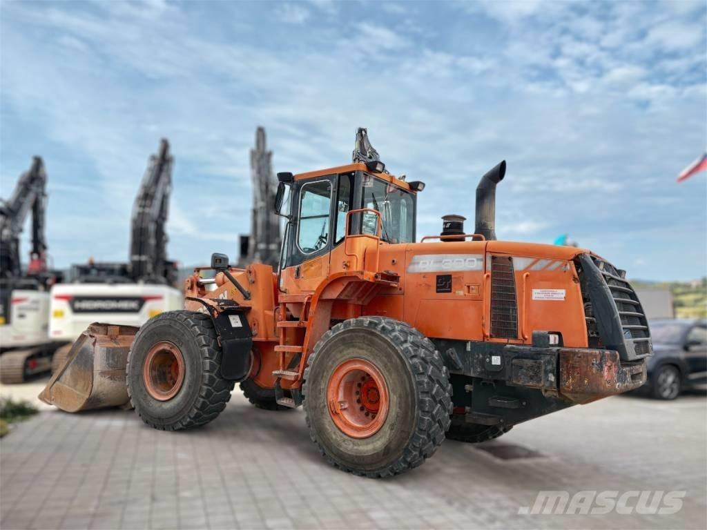 Doosan DL 300 Cargadoras sobre ruedas