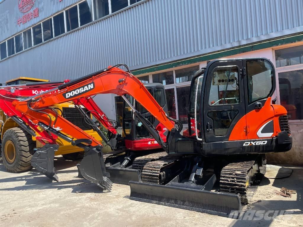 Doosan DX 60 Mini excavadoras < 7t