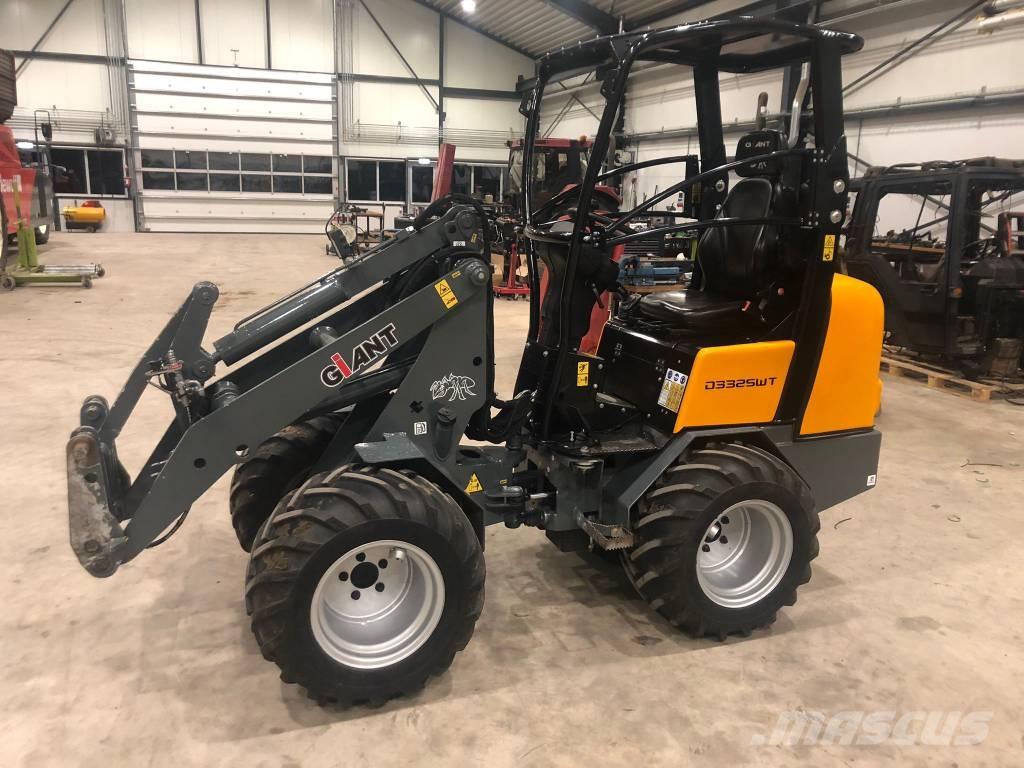 GiANT D 332 SWT Cargadoras multifunción