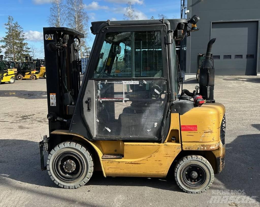 CAT DP 25 K Carretillas diesel
