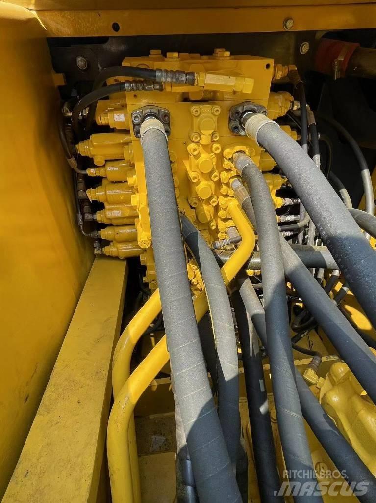 Komatsu PC 200-7 Excavadoras de cadenas