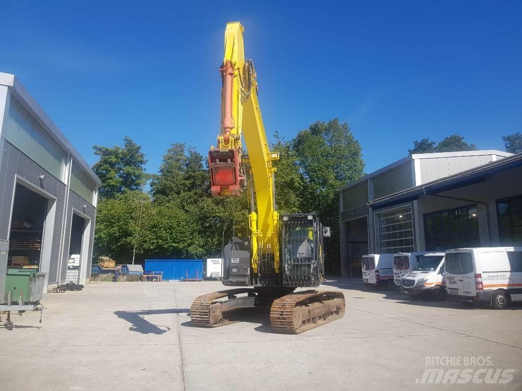 Hitachi ZX225USLC-5 Excavadoras de cadenas