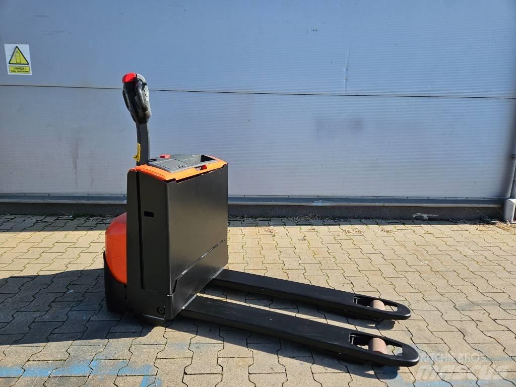 BT LWE 140 Transpaletas Electricas