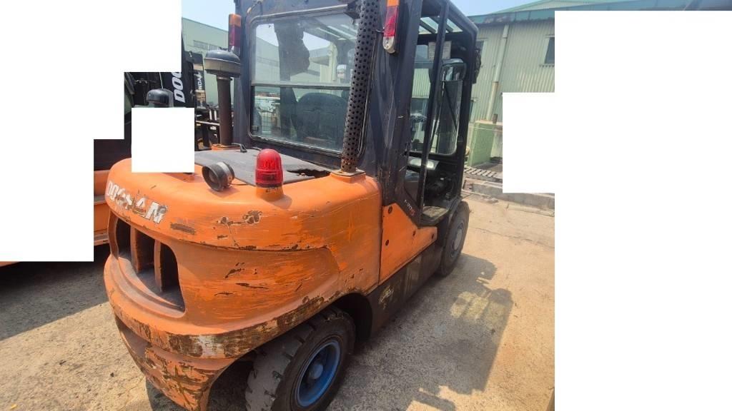 Doosan D 35 C-5 Carretillas de horquilla eléctrica
