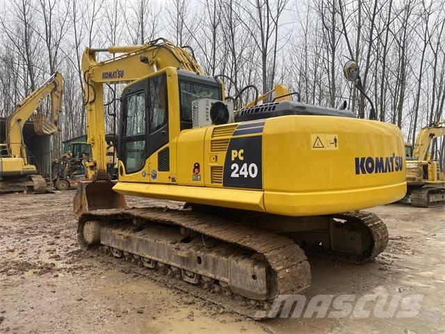 Komatsu PC 240-8 Excavadoras de cadenas