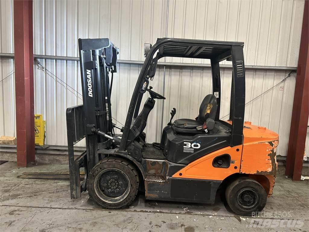 Doosan D30S-5 Carretillas diesel