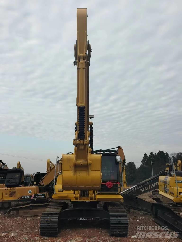 Komatsu PC 200-8 Excavadoras de cadenas