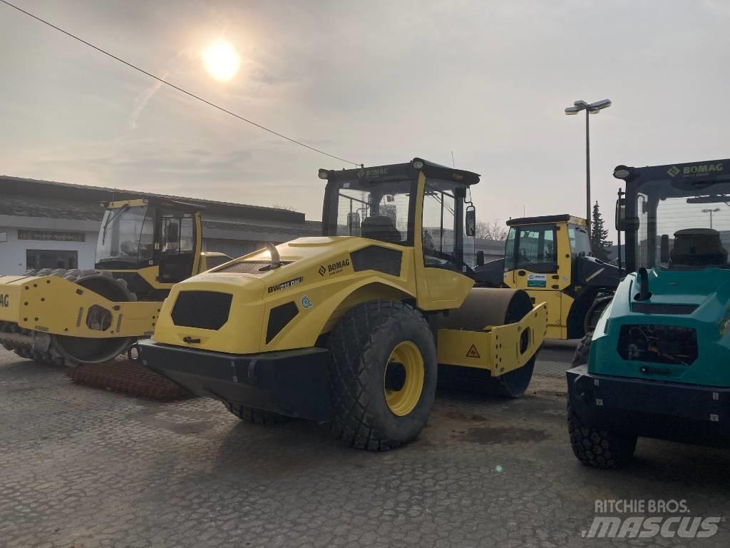 Bomag BW 211 DH-5 Compactadores de suelo