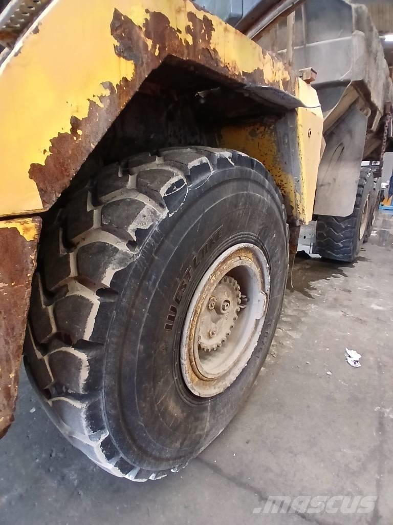 Komatsu HM 300-2 Dúmpers articulados