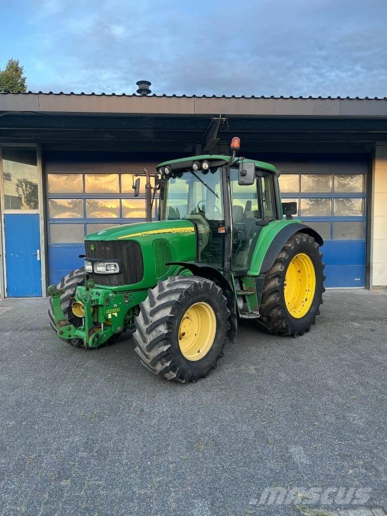 John Deere 6220 Tractores