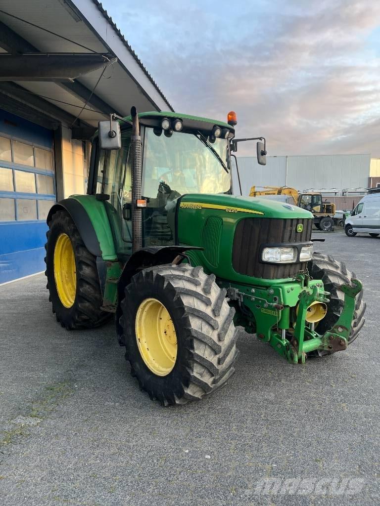 John Deere 6220 Tractores