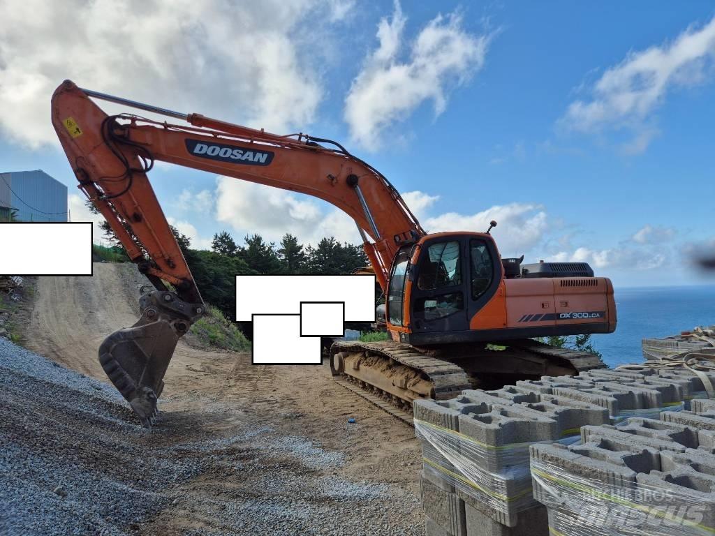 Doosan DX 300 LCA Excavadoras de cadenas