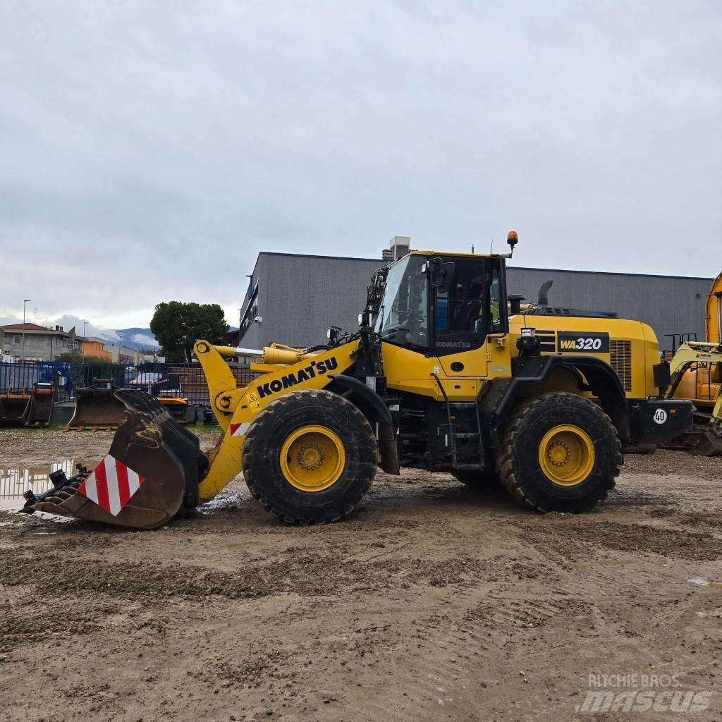 Komatsu WA320-8 Cargadoras sobre ruedas
