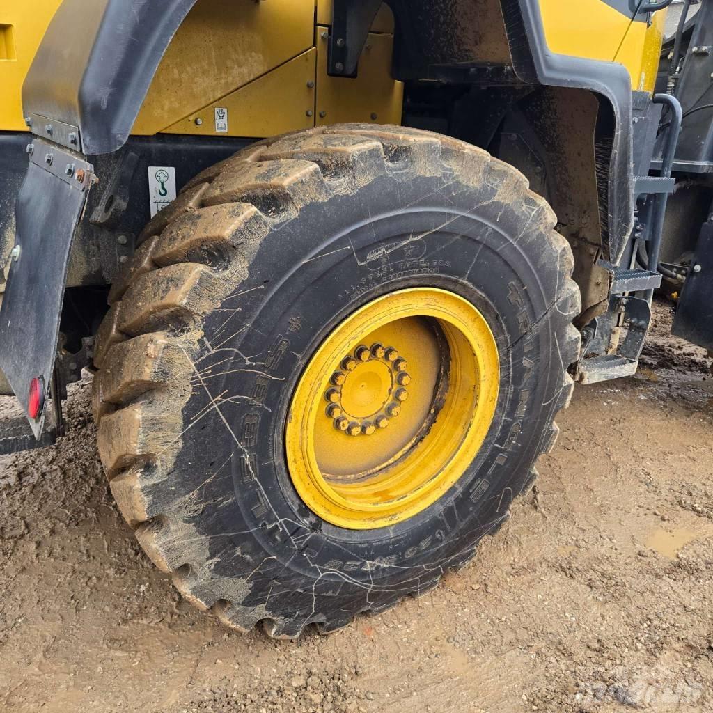 Komatsu WA320-8 Cargadoras sobre ruedas