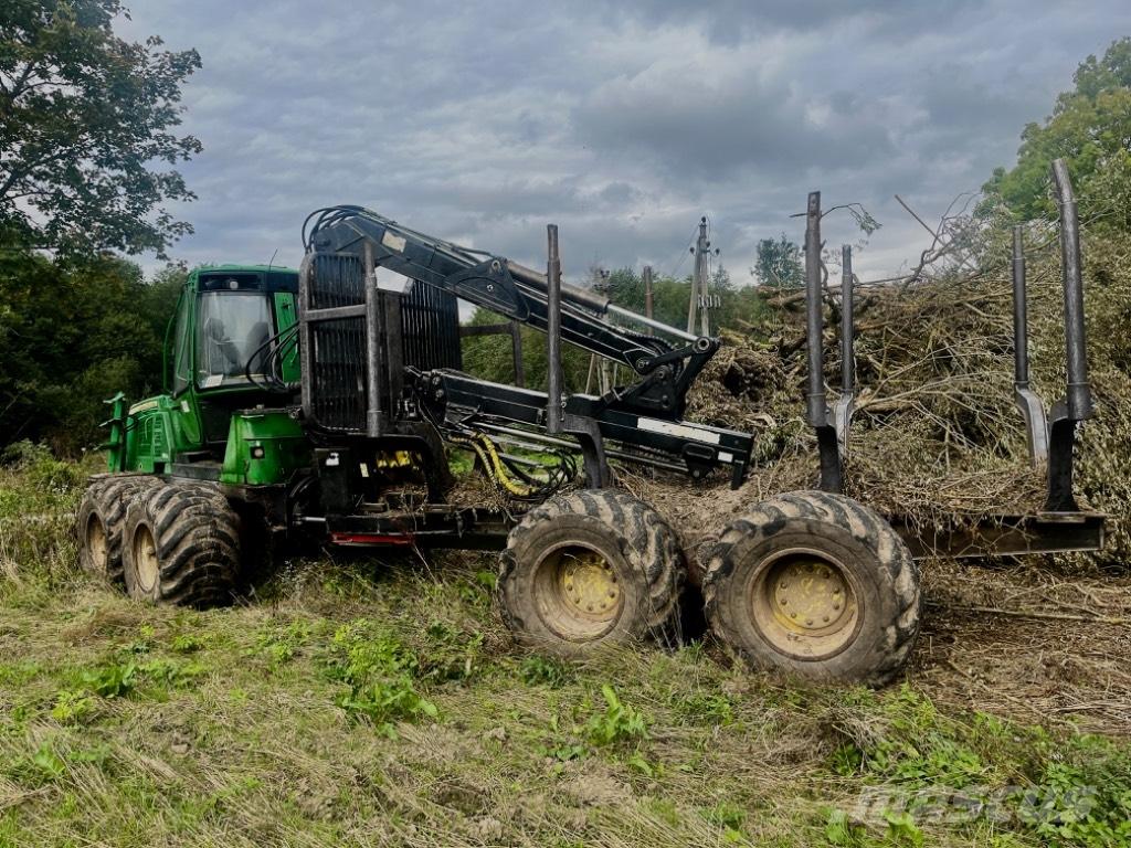 John Deere 1110 E Autocargadoras