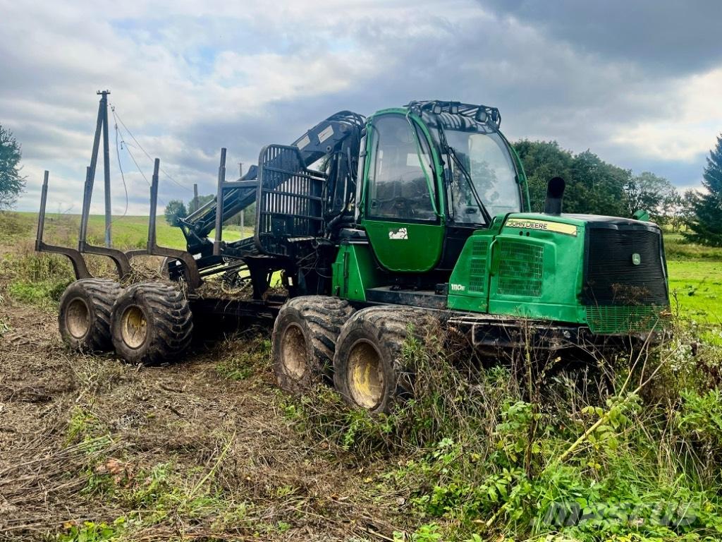 John Deere 1110 E Autocargadoras