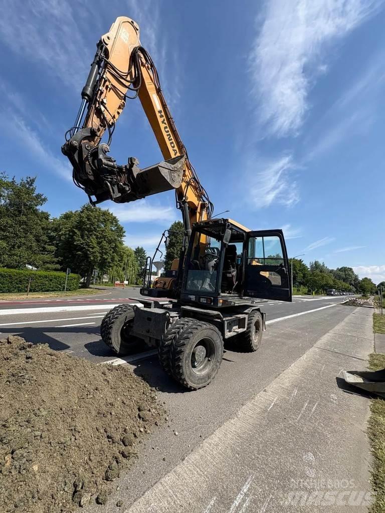 Hyundai HW140 Excavadoras de ruedas