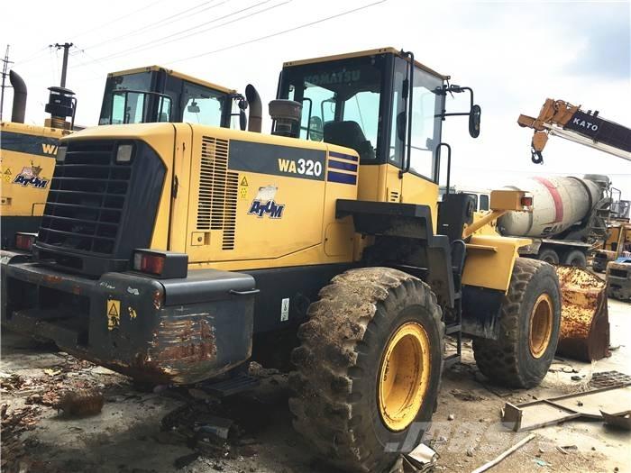 Komatsu WA 320-3 Cargadoras sobre ruedas