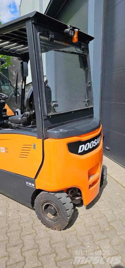 Doosan B 30 X-7 Carretillas de horquilla eléctrica