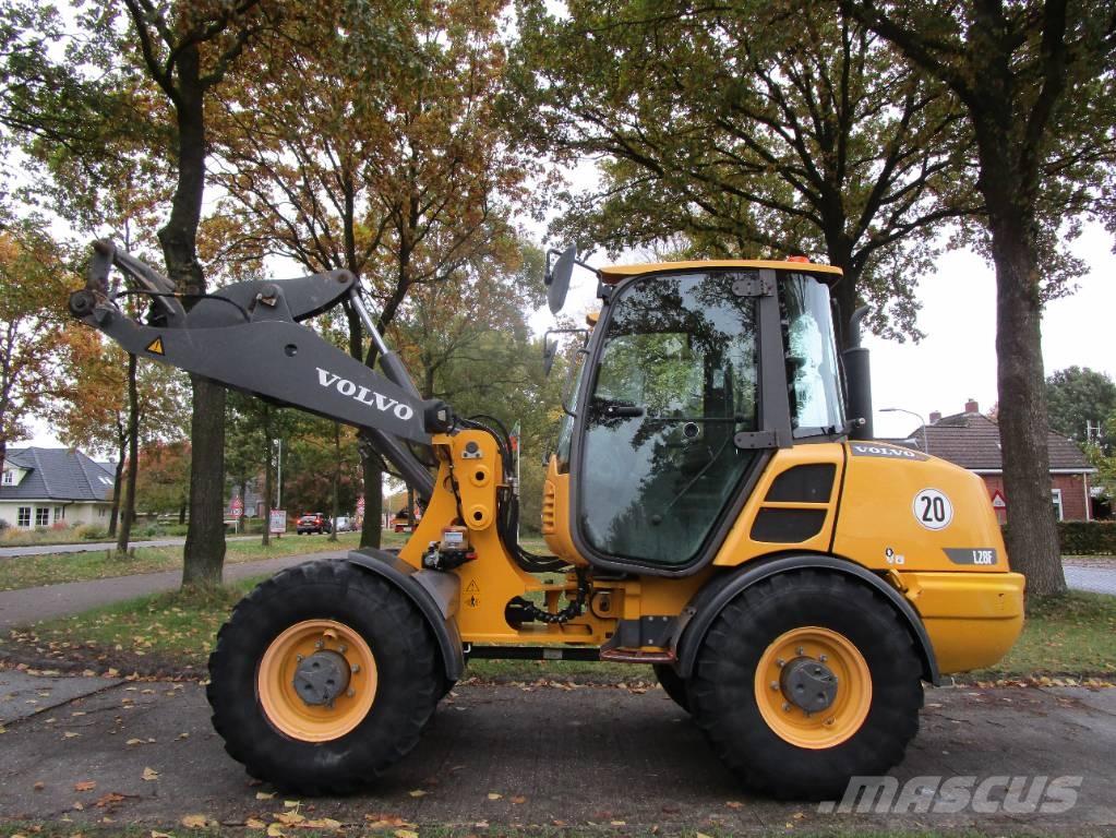 Volvo L 28 F Cargadoras sobre ruedas